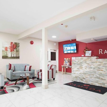 Ramada Limited 100 Mile House Otel Dış mekan fotoğraf