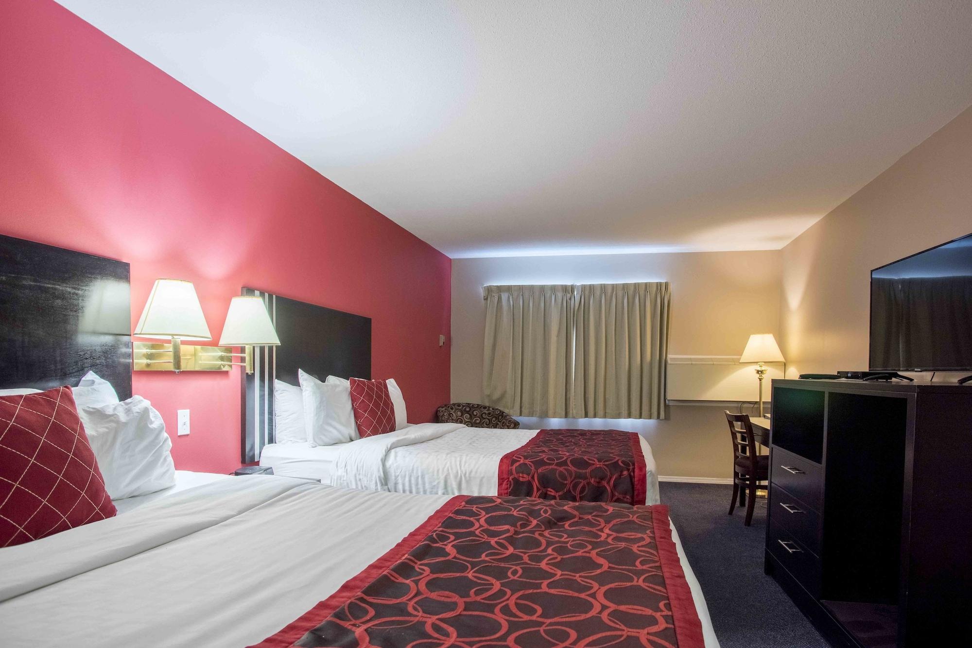 Ramada Limited 100 Mile House Otel Dış mekan fotoğraf