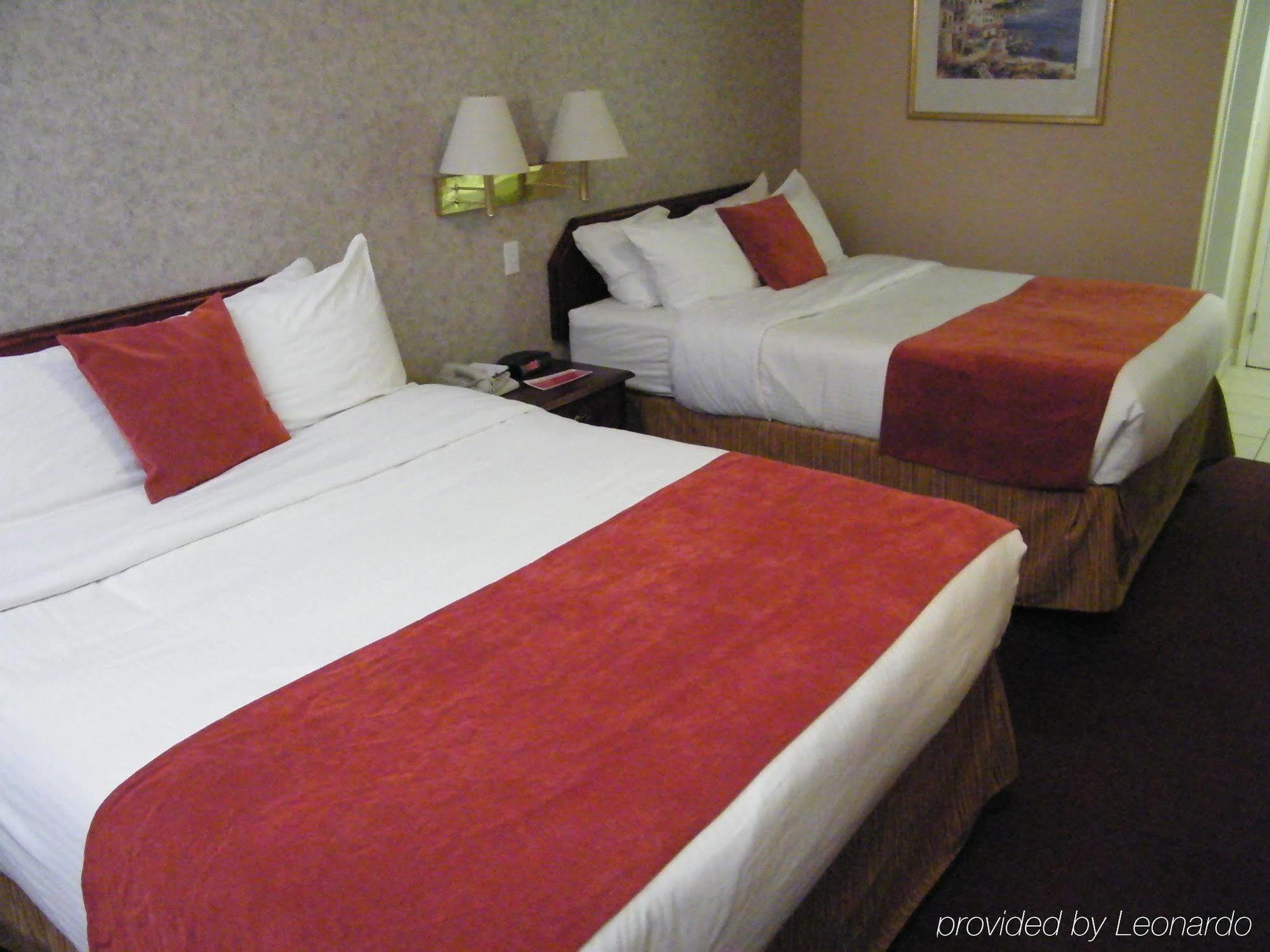 Ramada Limited 100 Mile House Otel Dış mekan fotoğraf